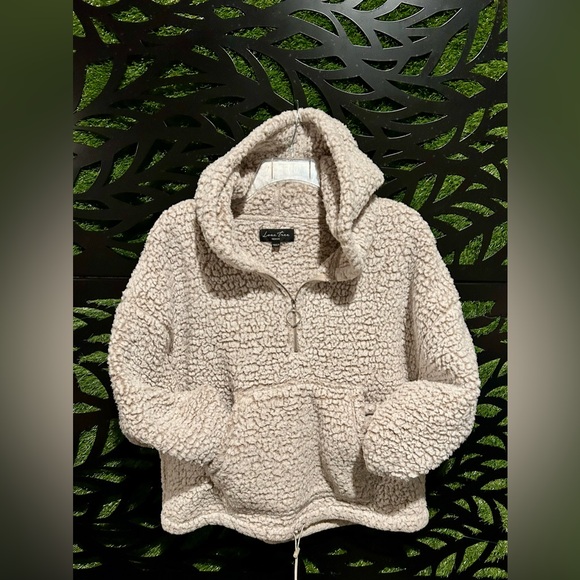 Love Tree Jackets & Blazers - Love Tree Cream Long-crop, Half-zip, and Cozy Fleece Pullover/ size M